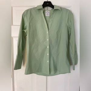Beautiful Brooks Brothers Green Checked Petite 3/4 Sleeve Button Down Top 4P